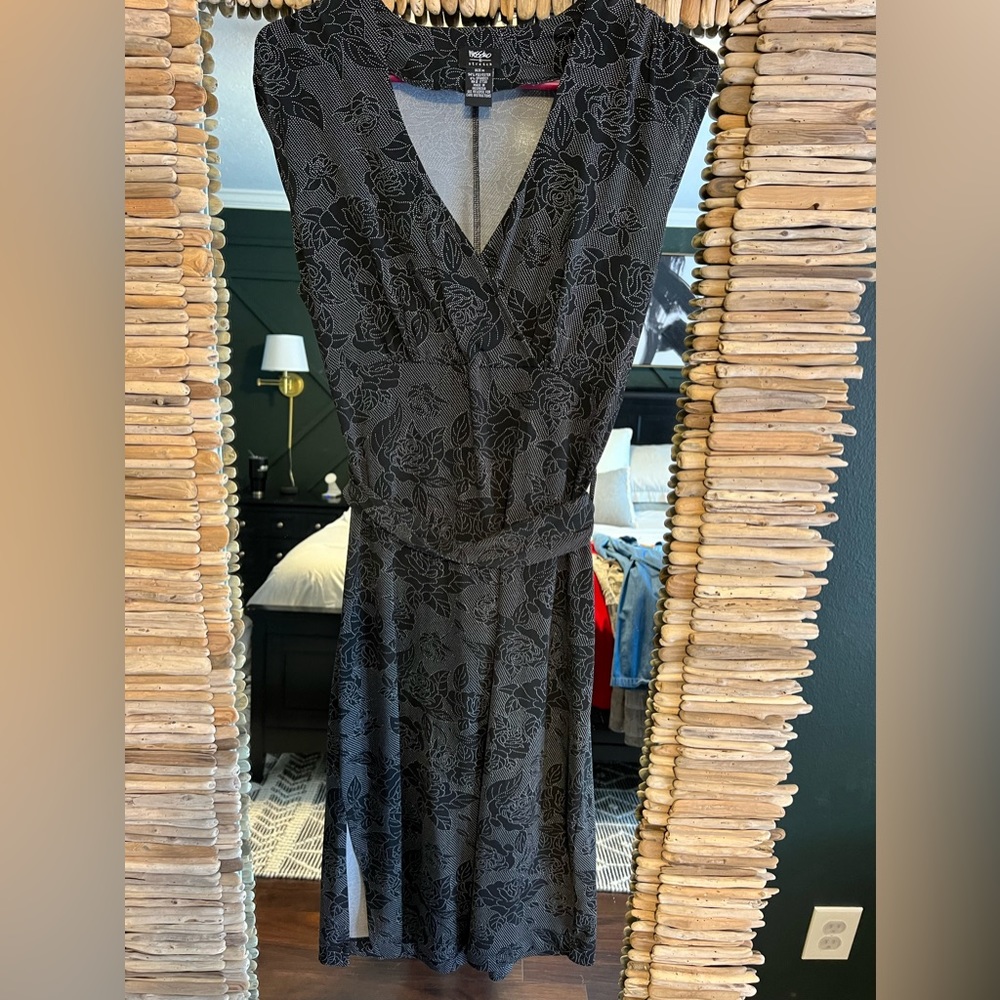 Sleeveless Wrap Dress w/ slit